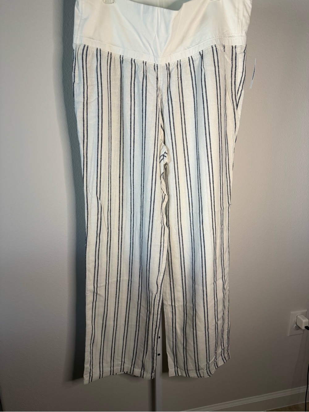 NWT- Old Navy  White and Navy Wide Leg Beach Pants